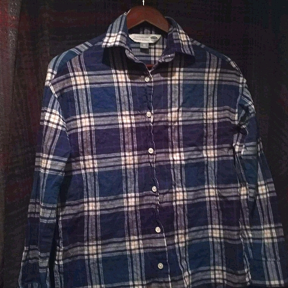 Old Navys The Boyfriend Shirt - Picture 4 of 4